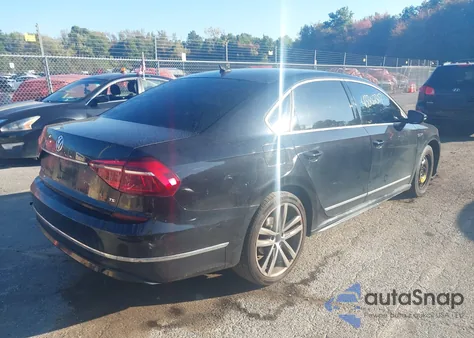 2017 Volkswagen Passat 1.8T R-Line z USA, uszkodzony, nr VIN 1VWDT7A35HC082650